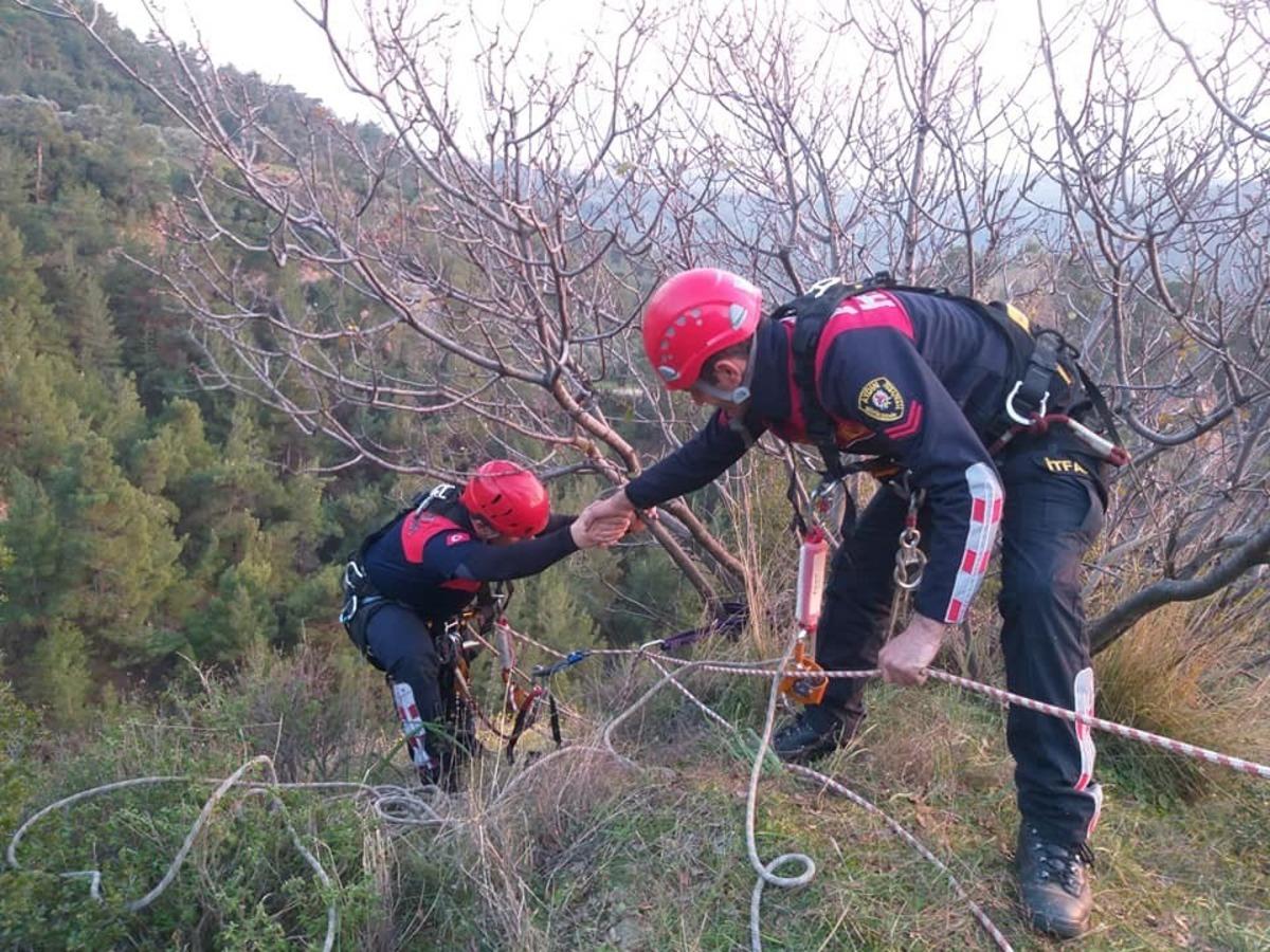 5 g&uuml;nd&uuml;r u&ccedil;urumda mahsur kalan ke&ccedil;i kurtarıldı