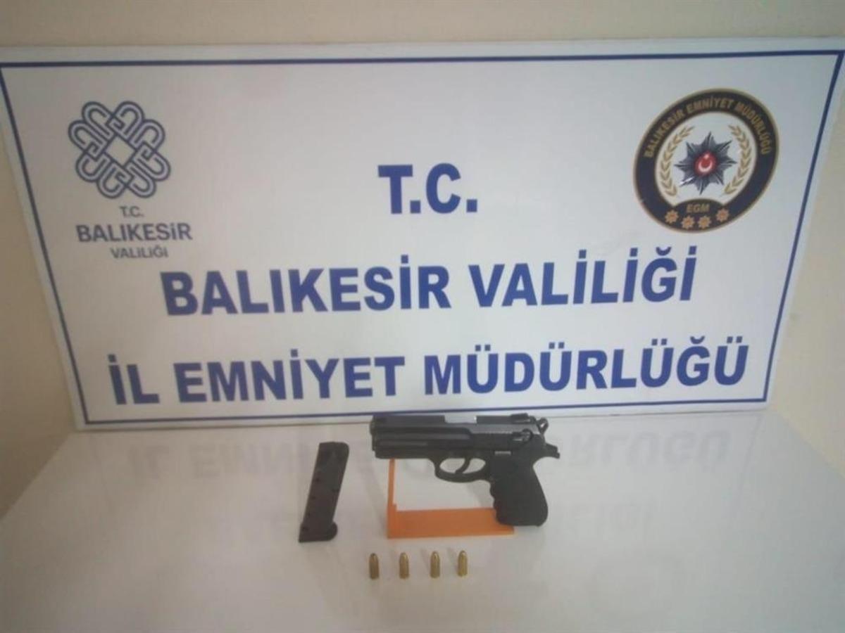 Balıkesir&rsquo;de 30 aranan şahıs yakalandı