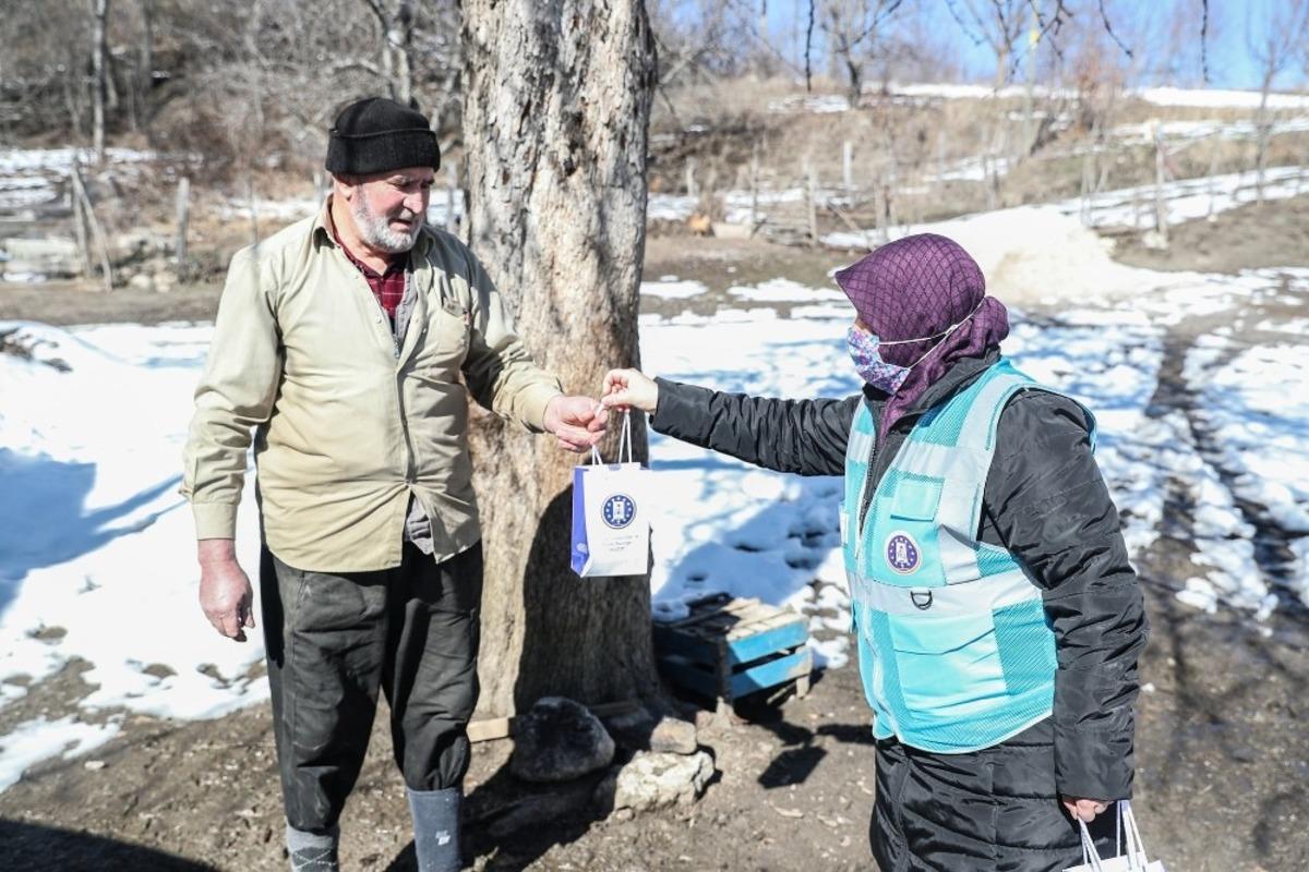 Belediyeden 100 bin adet hijyen paketi