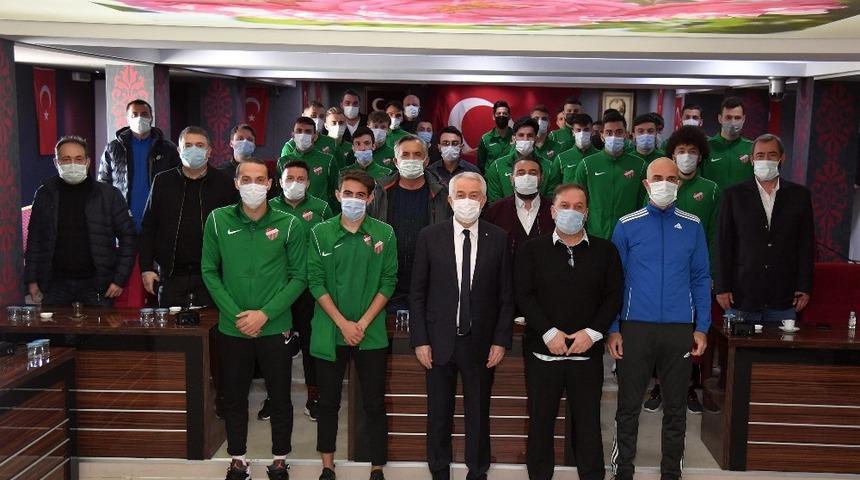 Isparta Belediye Başkanı Başdeğirmen, Isparta32spor&rsquo;la buluştu