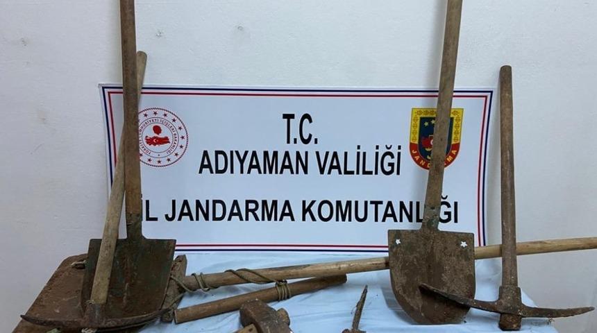 Jandarmadan define arayanlara su&ccedil;&uuml;st&uuml;
