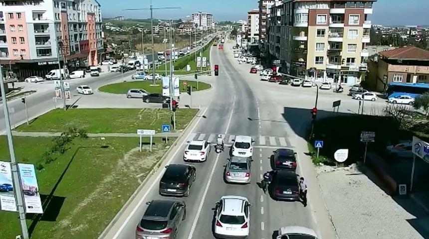 Hatay&rsquo;da şof&ouml;r değişimi yapan ara&ccedil;takiler drone tarafından tespit edildi