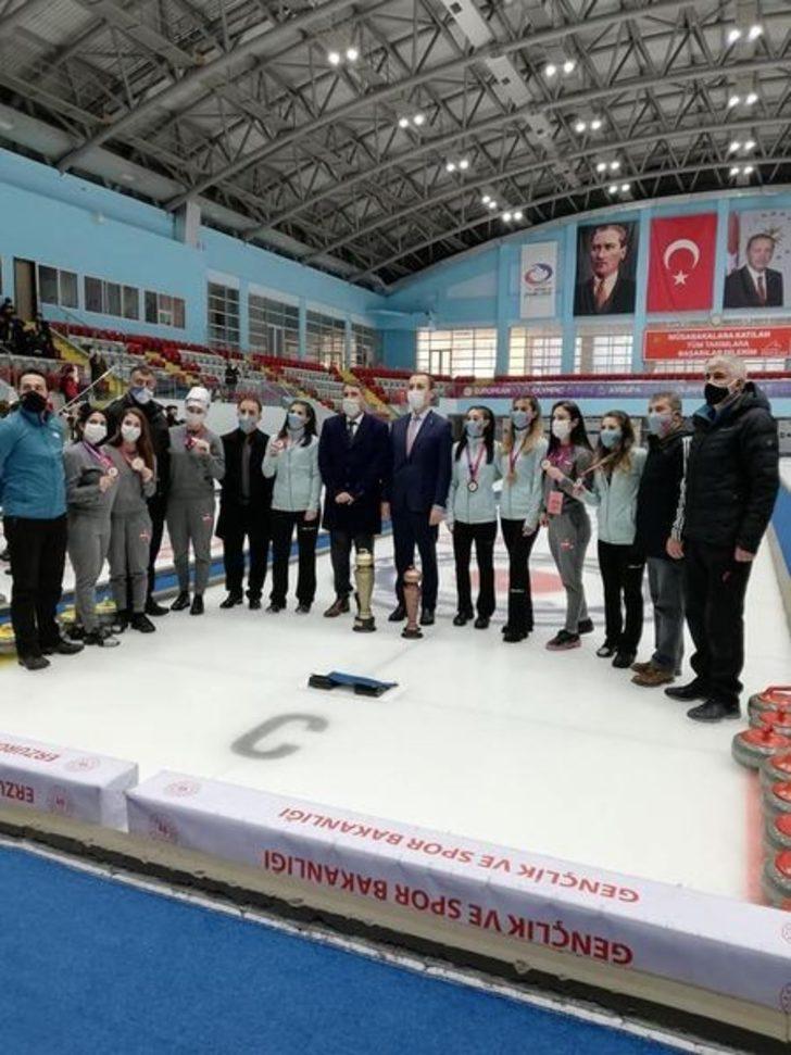 Curlingte kupalar sahiplerini buldu G5