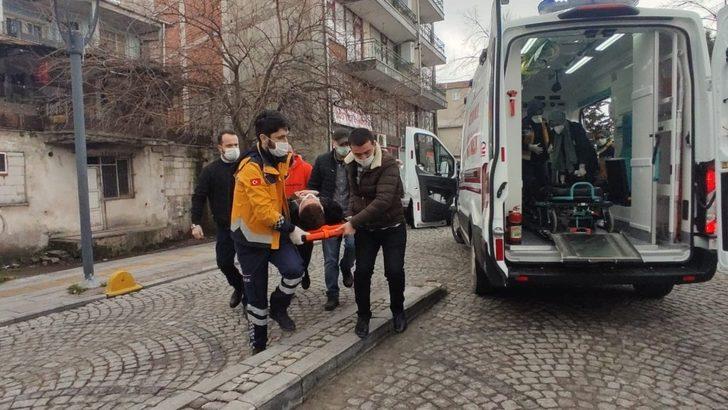 Motosiklet sürücüsünün yaralandığı kaza kameraya yansıdı G4