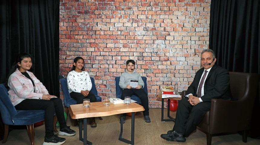 Başkan Yal&ccedil;ın ve afacanlar kamera karşısında