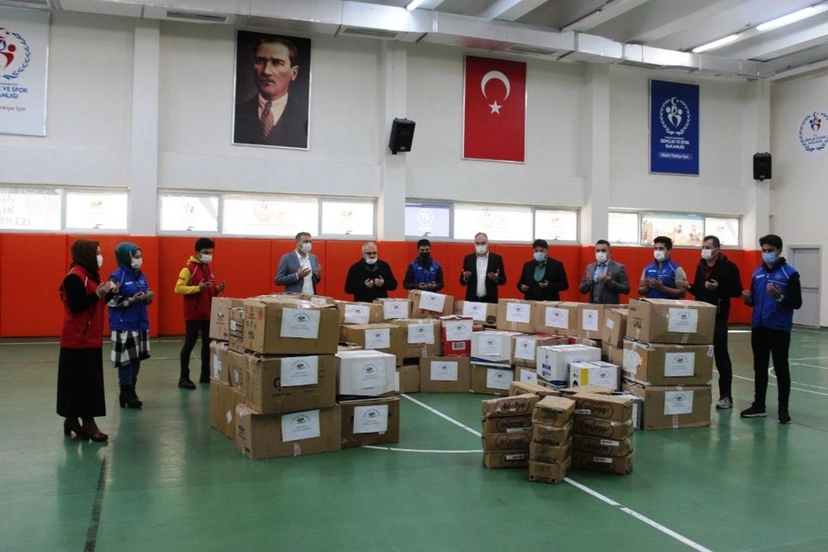 Karaman Gen&ccedil;lik Merkezi&rsquo;nden İdlib&rsquo;deki &ccedil;ocuklara yardım