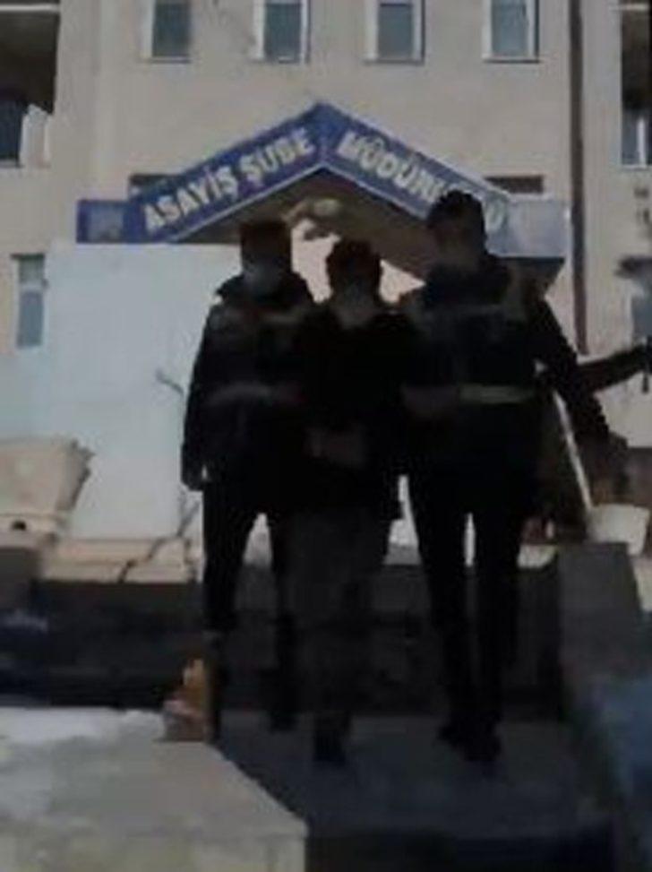 Birinci kattaki evlerden hırsızlık yapan kardeşler tutuklandı G2