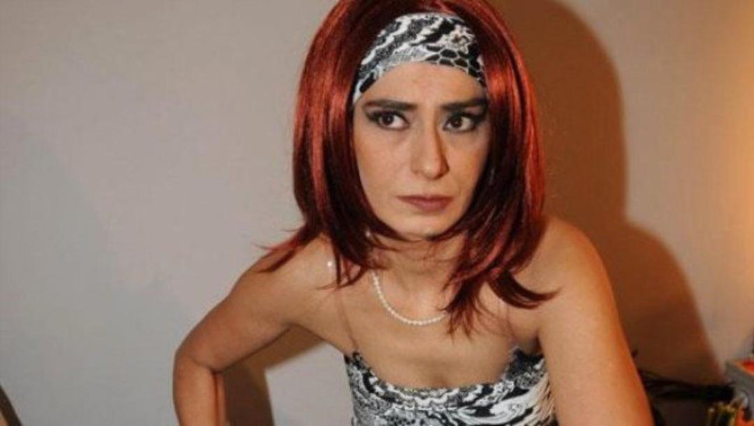 Yıldız Tilbe'nin herkesten sakladığı kızı ikizi gibi 