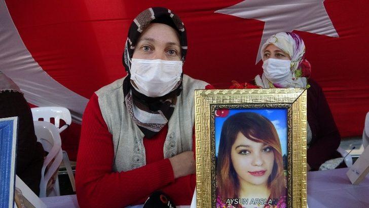 HDP önündeki aileler çocuklarını terörün kirli ellerinden kurtarmakta kararlı G4