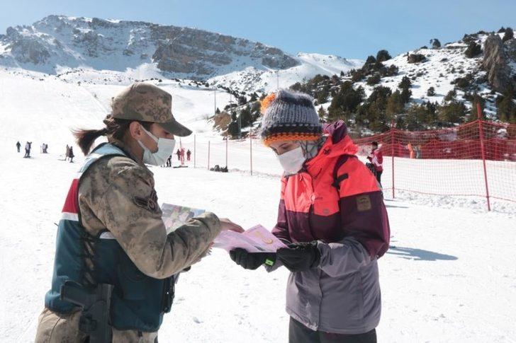 Jandarma, KADES uygulamasını tanıttı G4