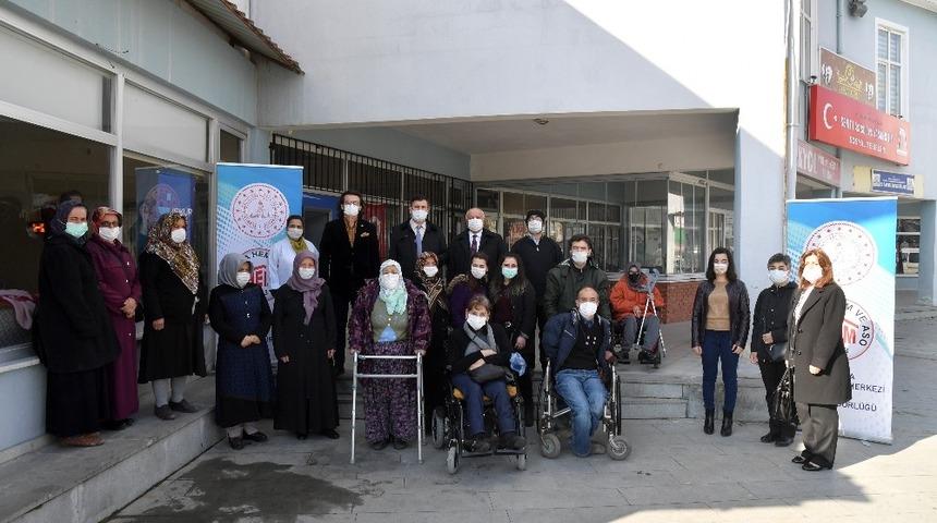 Isparta&rsquo;da engellilere y&ouml;nelik trikotaj kursu a&ccedil;ıldı