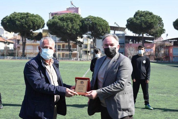 Başkan Öndeş’e spora katkılarından dolayı plaket takdim edildi G3