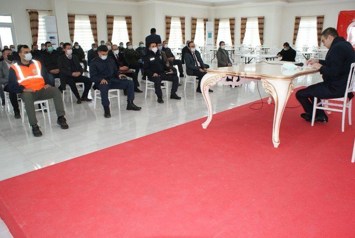 Manyas’ta kovid-19 tedbir toplantısı G3