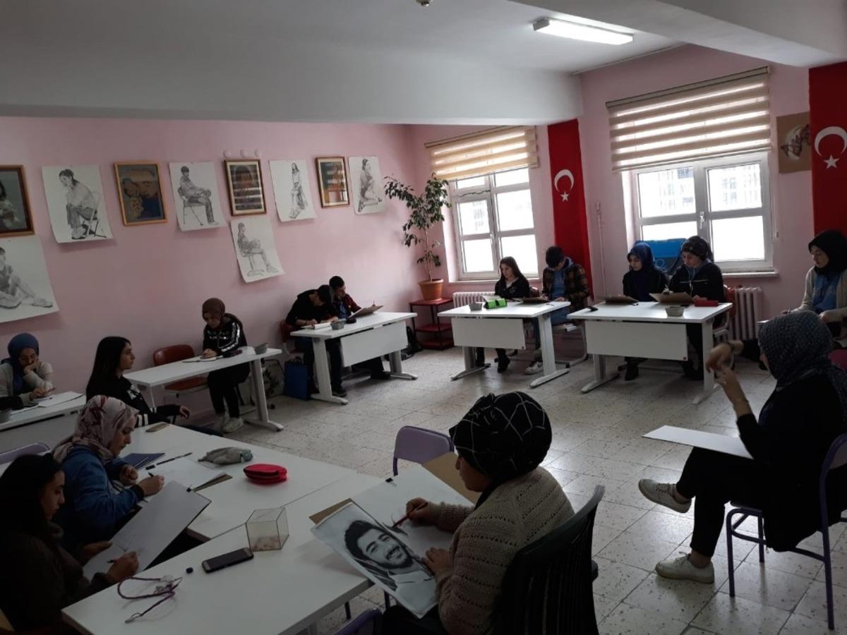 Erzurum&rsquo;da lise &ouml;ğrencileri sanatsal etkinliklerde buluşacak