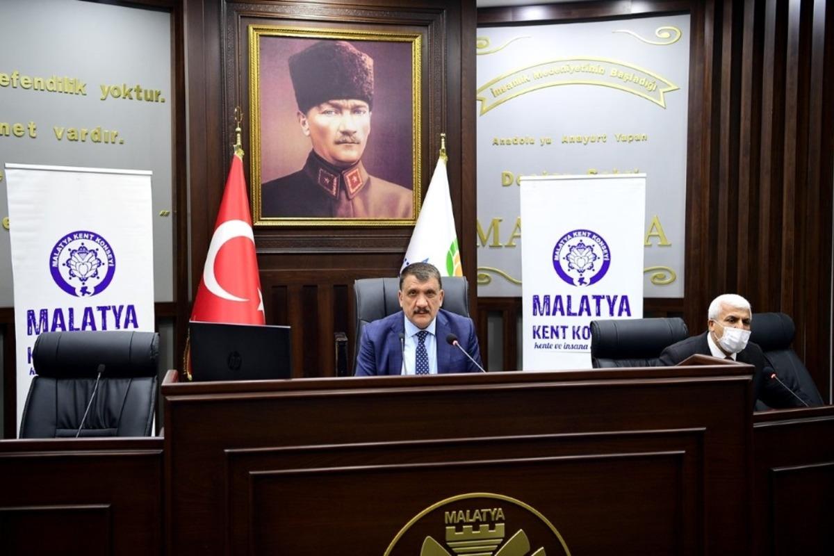 G&uuml;rkan, hemşeri derneklerinin sorun ve &ouml;nerilerini dinledi