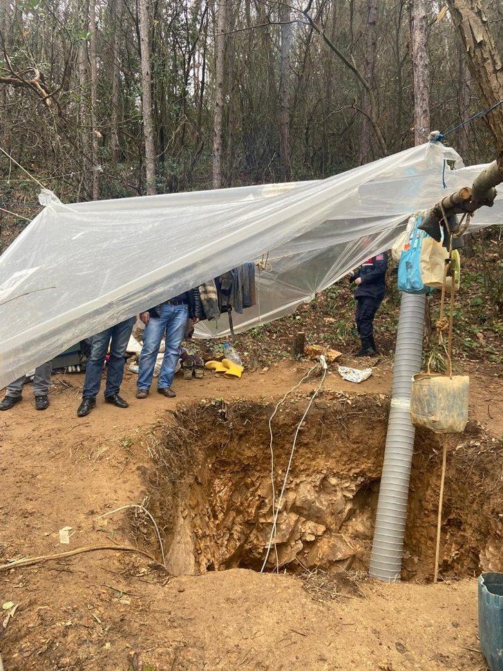 (Özel) Sarıyer’de defineciler 15 metre derinlikte suçüstü yakalandı G5