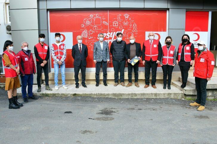 Karasulu iş insanından ihtiyaç sahibi çocuklara tablet desteği G2