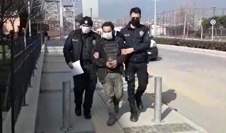 İzmir’de polisin bulduğu 17 yaşındaki kız ailesine teslim edildi G4