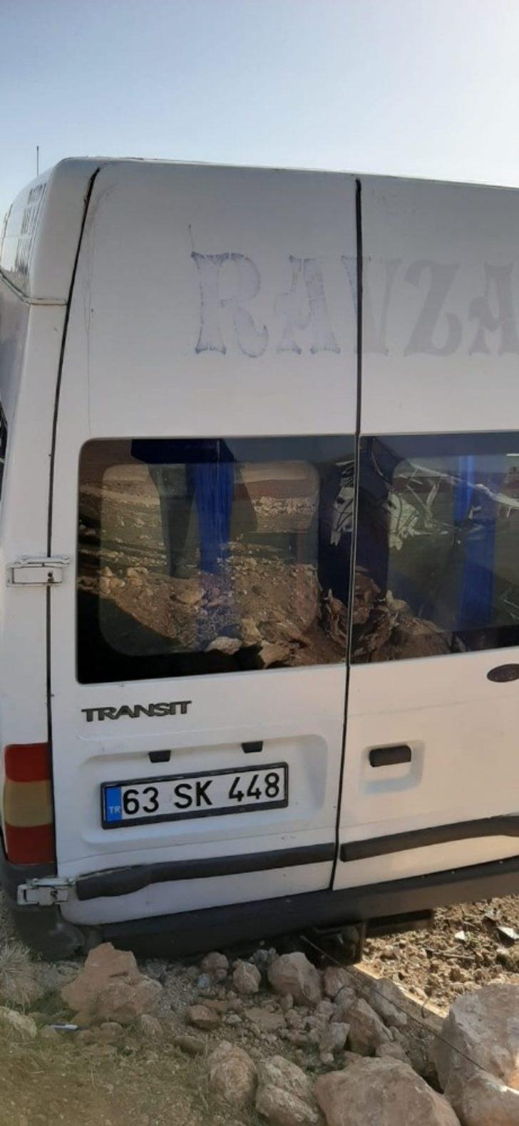 Otomobil minibüsle çarpıştı:1 ölü, 3 yaralı G4