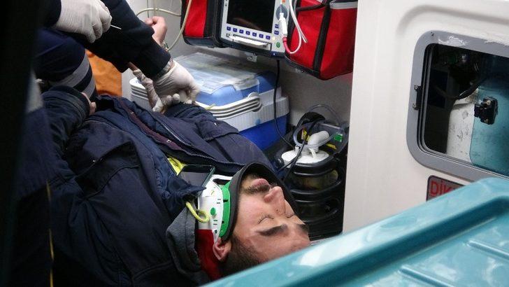 Motosikletli kişiye vurup kaçan otomobil sürücüsü yakalanınca," Ehliyetim yok, ceza yememek için kaçtım" dedi G3