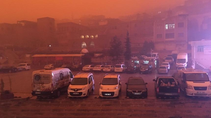 Profesörden 'çöl tozu' uyarısı! 'Virüs havada daha fazla kalır, maske takılmalı'