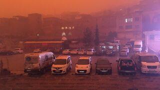 Profesörden 'çöl tozu' uyarısı! 'Virüs havada daha fazla kalır, maske takılmalı'