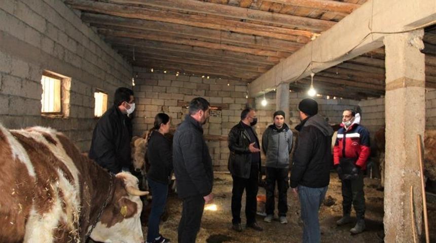 Hayvan yetiştiricileri ve s&uuml;t &uuml;reticilerine destek ama&ccedil;lı ziyaret