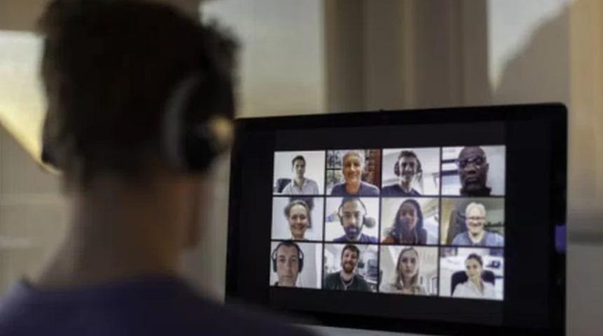 Zoom otomatik altyazı özelliğini sunacak