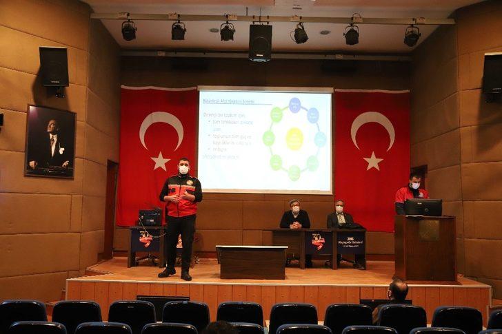 Kartal Belediyesi’nden ilçedeki kurum çalışanlarına afet bilinci eğitimi G3