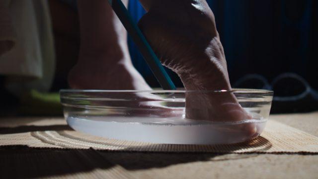 Adım adım evde pedikür yapmanın kolay yolları: Dikkat etmeniz gereken nokta tırnak kenarları!