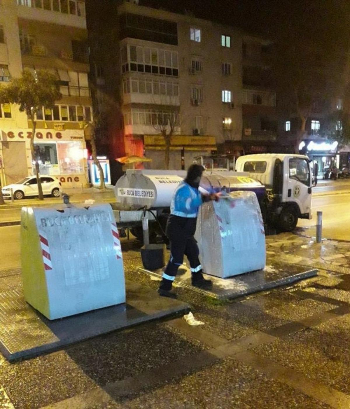 Buca&rsquo;da &ccedil;&ouml;p konteynerlerine hijyen operasyonu