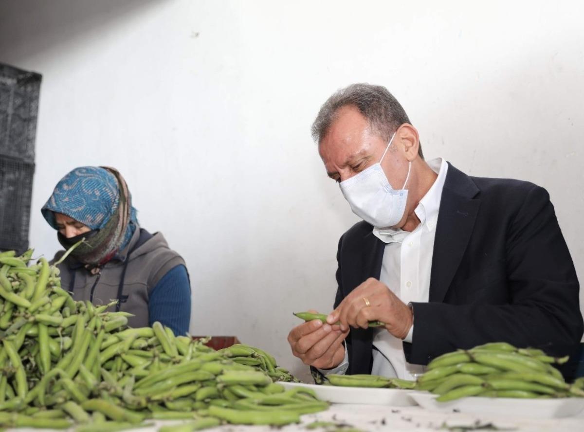 Başkan Se&ccedil;er, Silifke&rsquo;de incelemelerde bulundu, esnafla buluştu