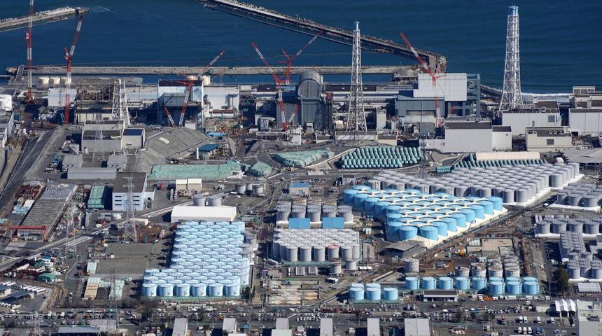 Deprem Fukuşima'da tankları yerinden oynattı