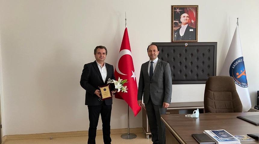 Akdeniz &Uuml;niversitesi Fen Bilimleri Enstit&uuml;s&uuml;&rsquo;nde devir teslim t&ouml;reni