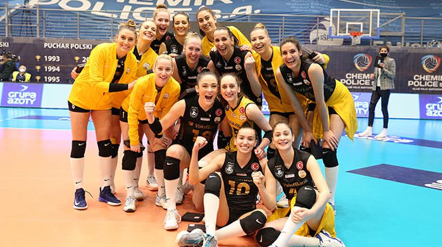 Avrupa arenasında tek galibiyet VakıfBank'tan