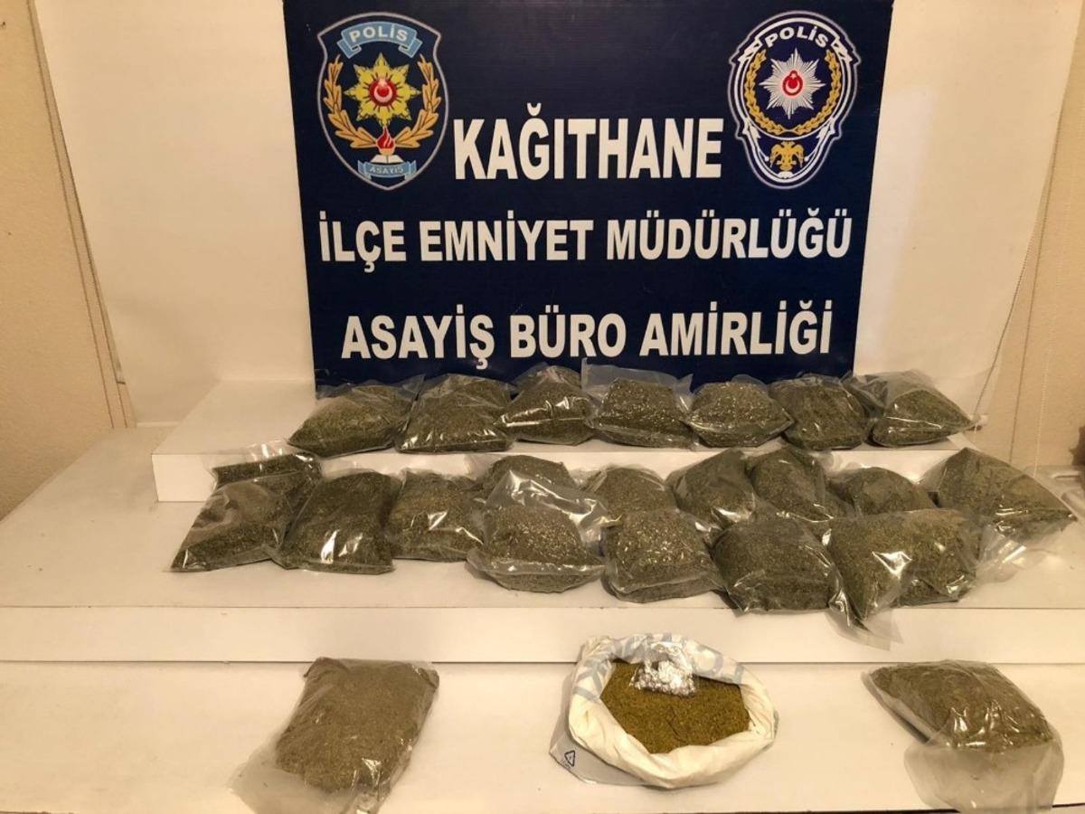S&uuml;p&uuml;rgenin i&ccedil;inden uyuşturucu madde &ccedil;ıktı