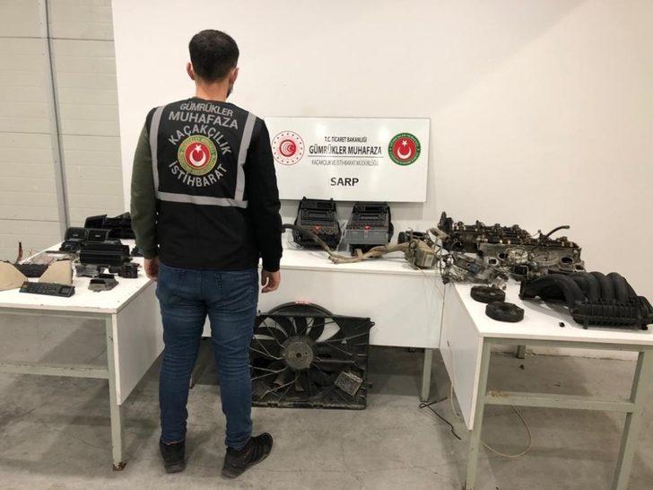 Sarp Sınır Kapısı’nda 36 bin liralık kaçak otomobil parçası ele geçirildi G2