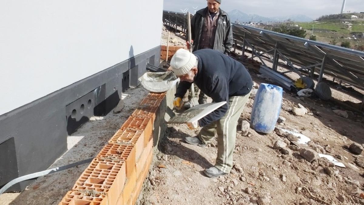 Balıkesir&rsquo;de 85&rsquo;lik Osman dede &ccedil;alışkanlığı ile gen&ccedil;lere &ouml;rnek oldu