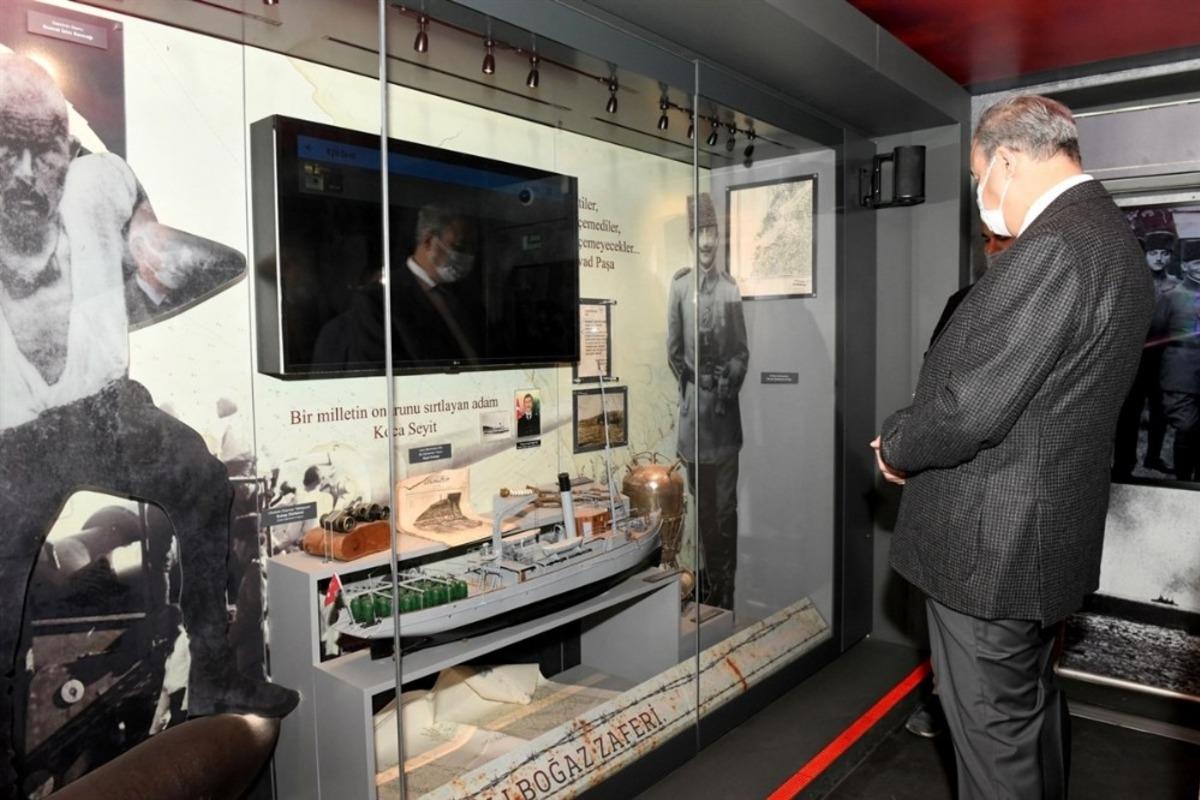 Vali Su, &Ccedil;anakkale Savaşları Mobil M&uuml;zesini gezdi