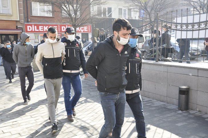 Uyuşturucu operasyonunda gözaltına alınan 9 kişi adliyeye çıkarıldı G3