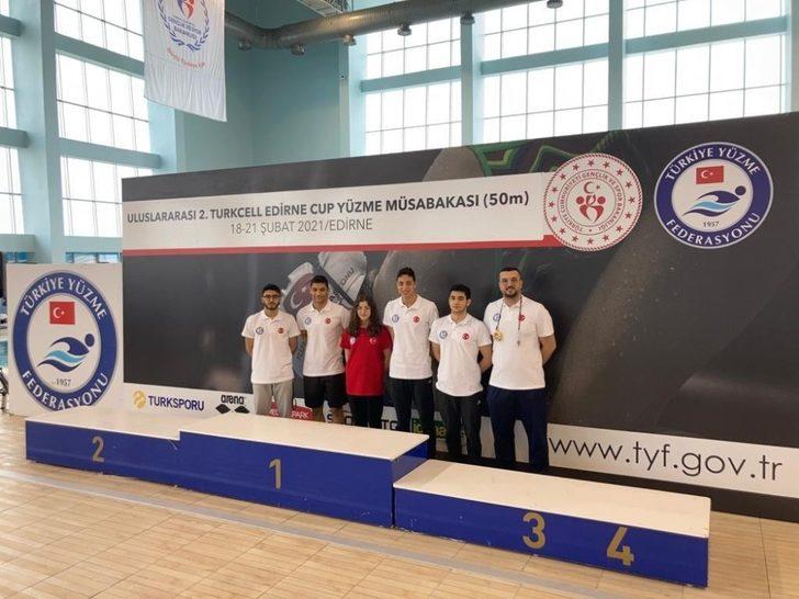 Milli yüzücülere Edirne’de başarılı karne G4