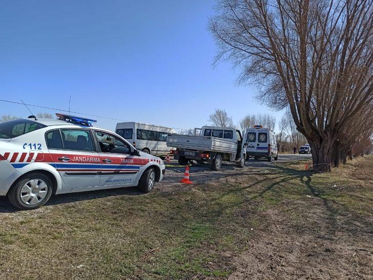 Yol kenarında kadın cesedi bulundu G3