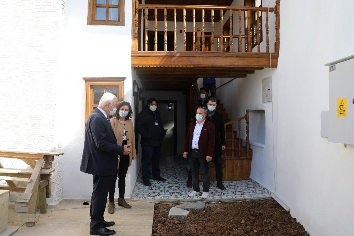 &lsquo;G&ouml;zc&uuml;ler Evi&rsquo; restorasyon &ccedil;alışmalarında sona gelindi