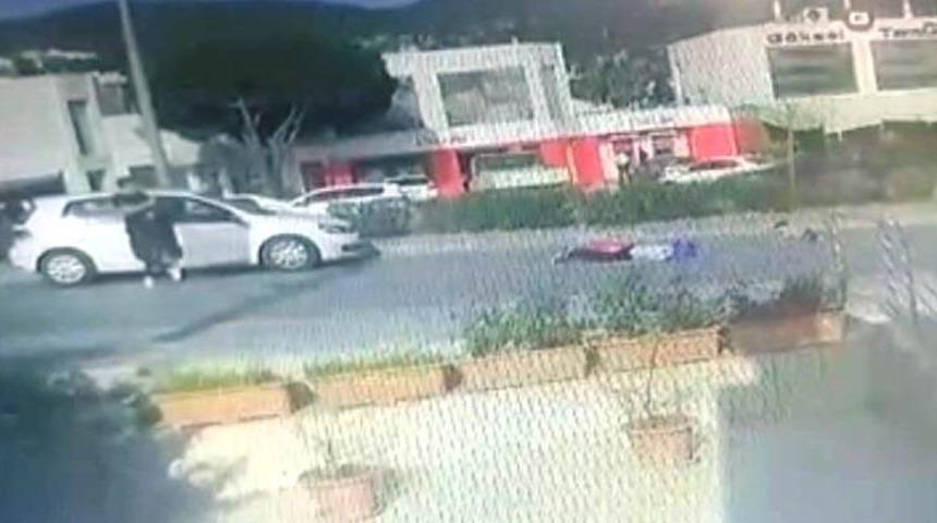 Anne ve &ccedil;ocuğu metrelerce s&uuml;r&uuml;klendi, o anlar g&uuml;venlik kamerasına yansıdı