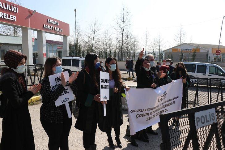 Cinsel istismar suçundan yargılanan sözde tarikat liderinin davası ertelendi G3