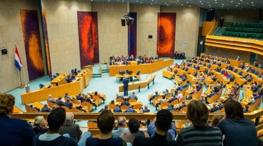 Hollanda Meclisi h&uuml;k&uuml;metin 1915 olaylarını 'Ermeni Soykırımı' olarak kabul etmesini istedi