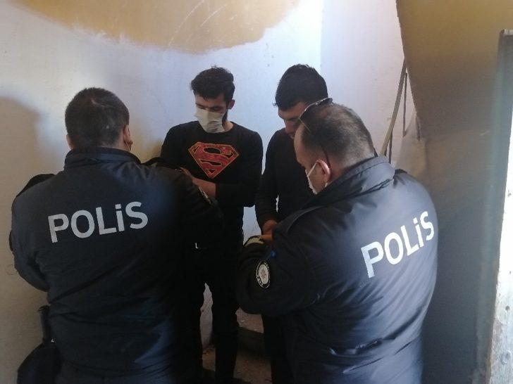 Suç üstü yakalandılar “Bir şey çalmadık” diyerek kendilerini savundu G3