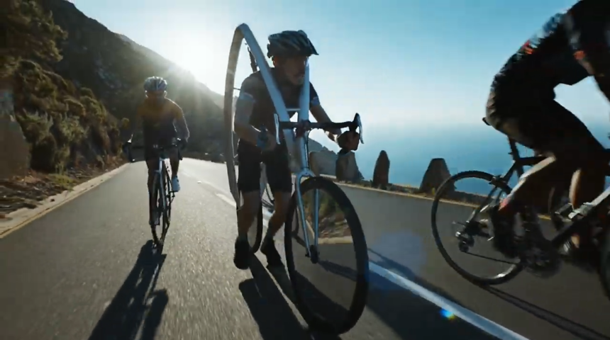 Facebook'tan iPhone sahiplerini hedef alan reklam!