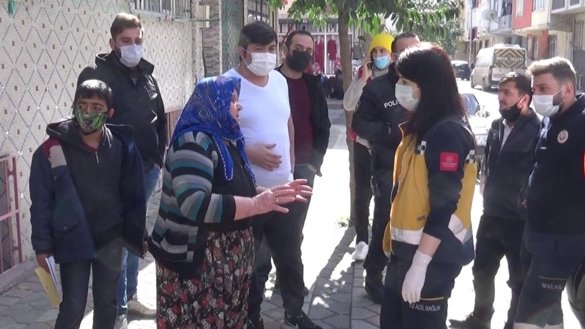Yolun karşına ge&ccedil;en engeli vatandaşa &ouml;zel halk otob&uuml;s&uuml; &ccedil;arptı