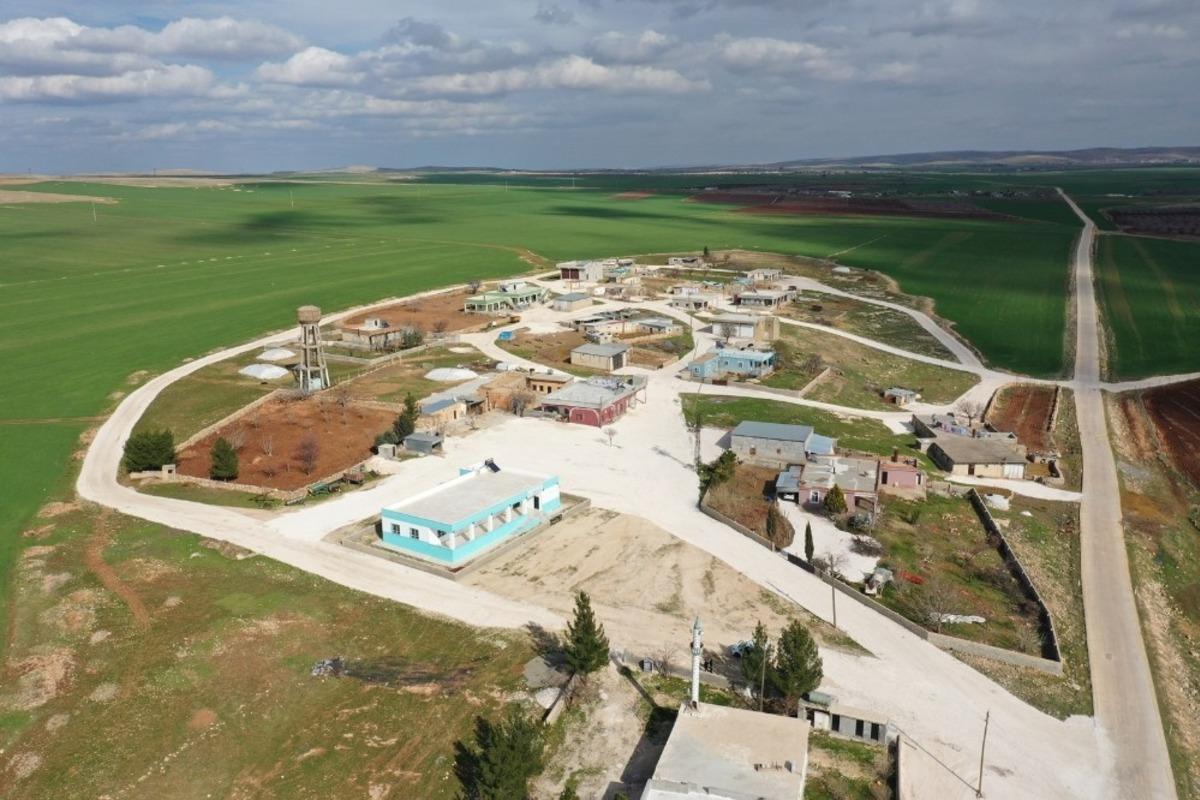 Haliliye&rsquo;de kırsal mahallelerde yol &ccedil;alışmaları s&uuml;r&uuml;yor